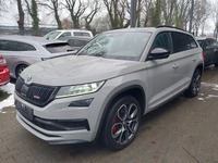 Pogled od napred levo