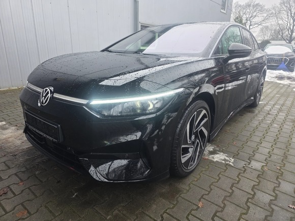 Pogled od napred levo