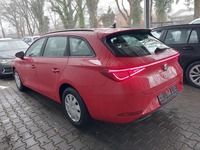 Pogled od pozadi levo