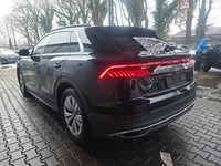 Pogled od pozadi levo