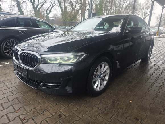 Pogled od napred levo