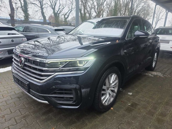 Pogled od napred levo