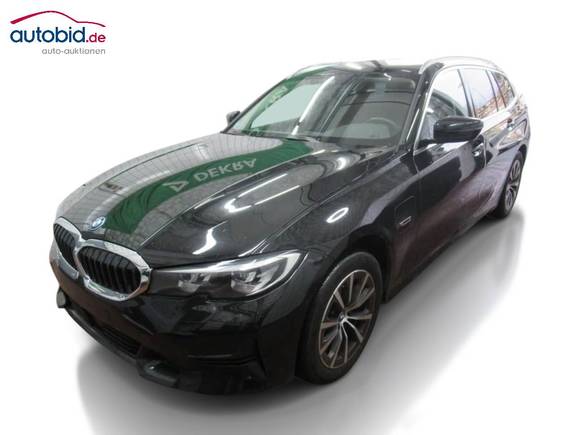 Pogled od napred levo