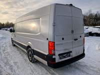 Pogled od pozadi levo