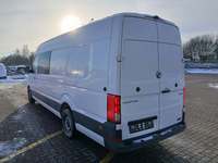 Pogled od pozadi levo