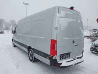 Pogled od pozadi levo