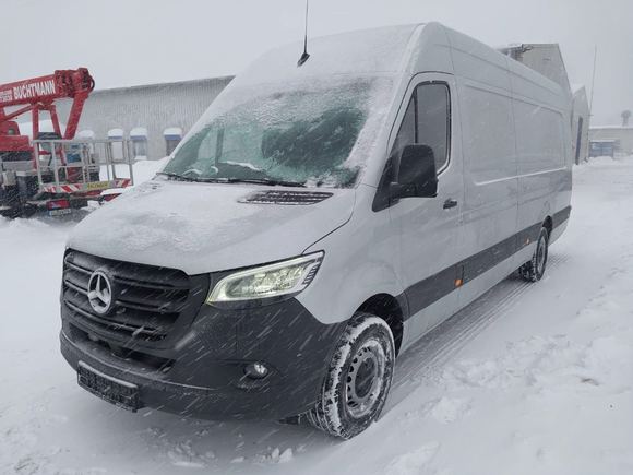 Pogled od napred levo