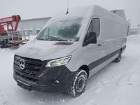 Pogled od napred levo