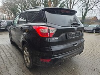 Vaade tagant vasakult