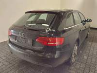 Pogled od pozadi desno