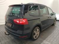 Pogled od pozadi desno