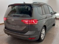 Pogled od pozadi desno