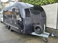 Вид спереди слева