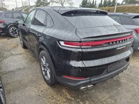 Вид сзади слева