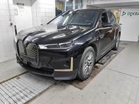 Pogled sprijeda lijevo