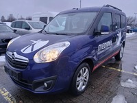 Pogled od napred levo