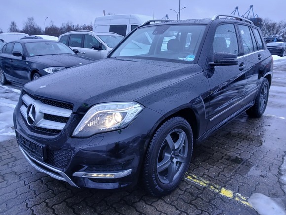 Pogled od napred levo