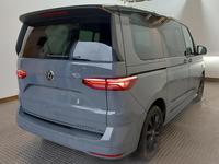 Pogled od pozadi desno