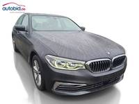 Pogled sprijeda desno