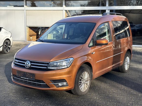 Вид спереди слева