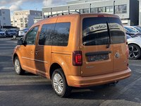 Вид сзади слева