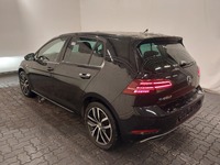 Pogled od pozadi levo