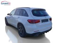 Pogled od pozadi levo