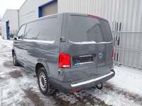 Vue de l’arrière gauche