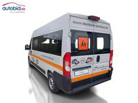 Pogled od pozadi levo