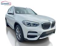 Pogled desno spredaj