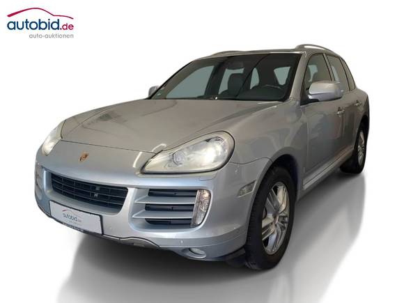 Вид спереди слева