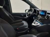 Вид на салон