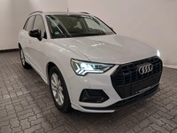 Pogled desno spredaj