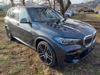 Pogled desno spredaj