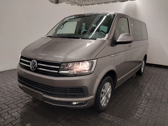 Pogled od napred levo