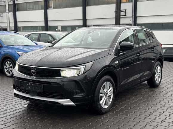 Вид спереди слева