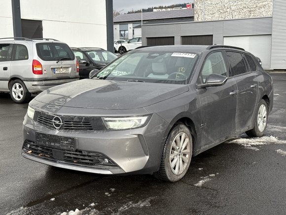 Вид спереди слева