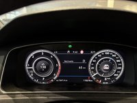 Pohľad na združený prístroj na palubnej doske