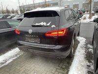 Pogled od pozadi desno