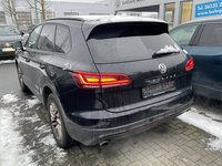 Pogled od pozadi levo