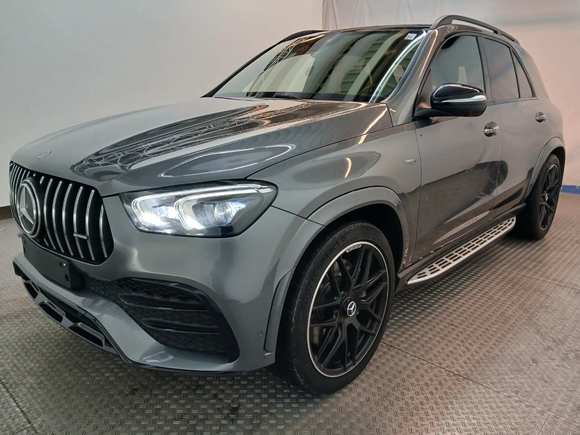 Pogled od napred levo