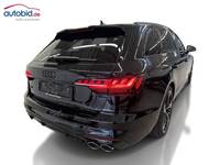 Pogled od pozadi desno