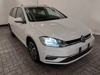 Pogled desno spredaj