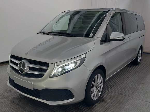 Pogled od napred levo