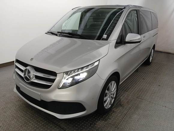 Pogled od napred levo