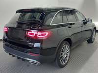 Pogled od pozadi desno