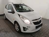 Pogled desno spredaj