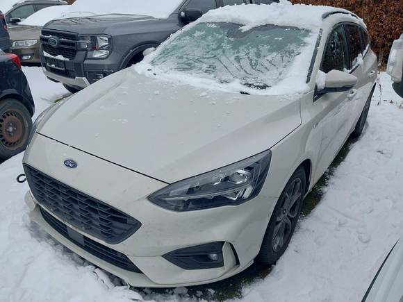 Pogled od napred levo