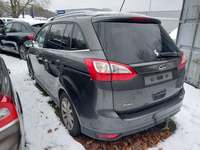 Pogled od pozadi levo