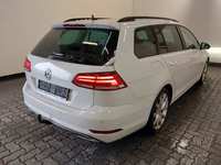 Pogled od pozadi desno